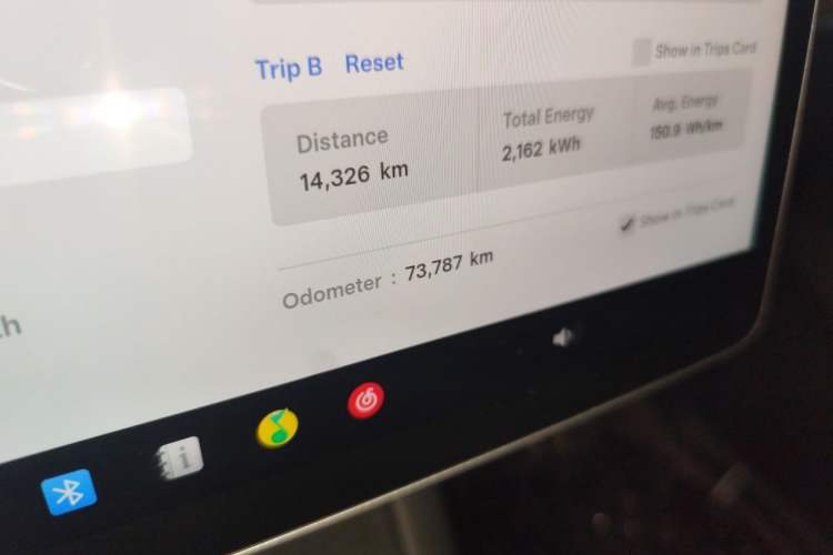 Used Tesla Model Y 2022 Revised Version Rear-Wheel Drive Odometer Close Up