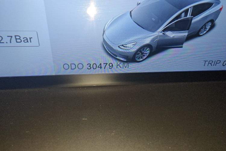 Used Tesla Model Y 2022 Revised Version Rear-Wheel Drive Odometer Close Up