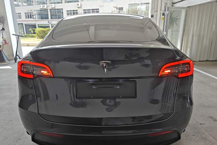 Used Tesla Model Y 2022 Long-Range All-Wheel-Drive Version Rear