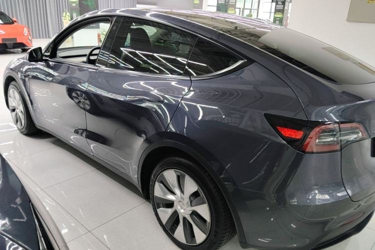 Used Tesla Model Y 2022 Rear-Wheel-Drive Version Rear Left 45 Deg
