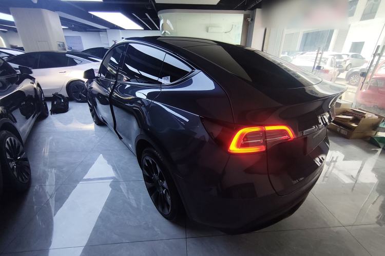 Used Tesla Model Y 2022 Long-Range All-Wheel-Drive Version Rear Left 45 Deg