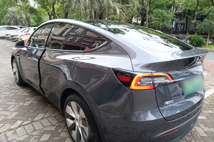 Used Tesla Model Y 2022 Rear-Wheel-Drive Version Rear Left 45 Deg