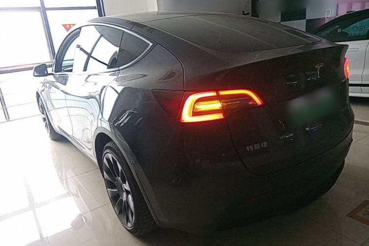 Used Tesla Model Y 2022 Rear-Wheel-Drive Version Rear Left 45 Deg