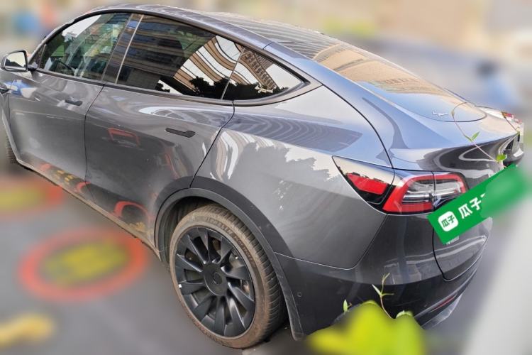 Used Tesla Model Y 2022 Long-Range All-Wheel-Drive Version Rear Left 45 Deg