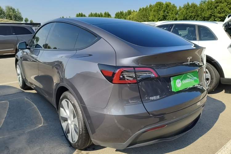 Used Tesla Model Y 2022 Rear-Wheel-Drive Version Rear Left 45 Deg