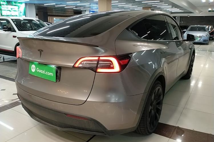 Used Tesla Model Y 2022 Rear-Wheel-Drive Version Rear Right 45 Deg