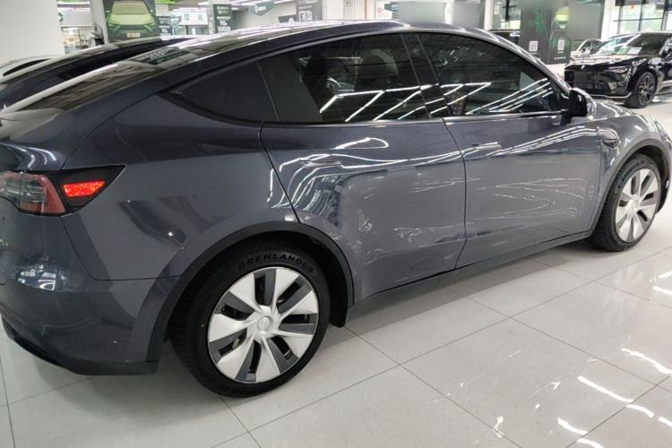 Used Tesla Model Y 2022 Rear-Wheel-Drive Version Rear Right 45 Deg