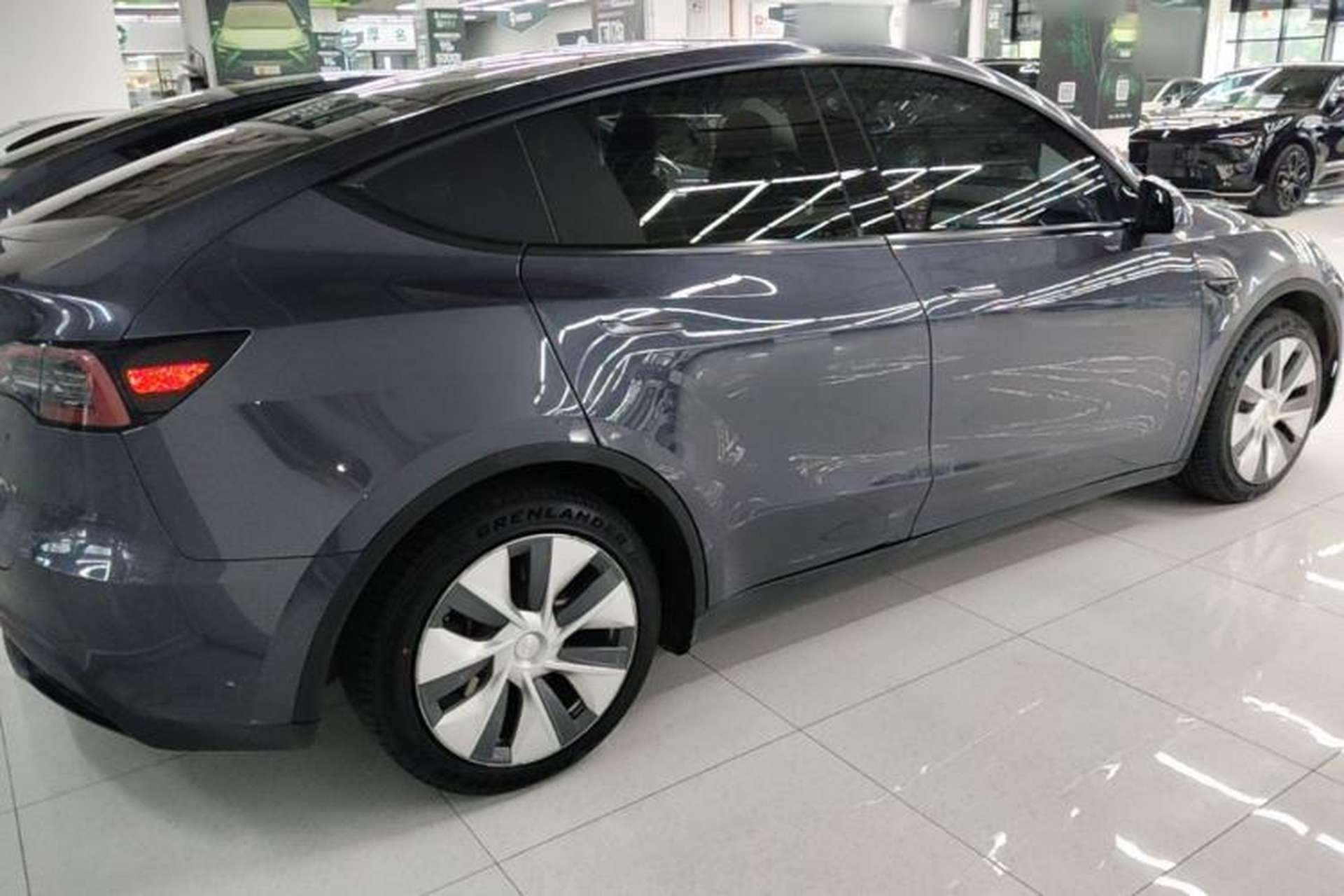 Used Tesla Model Y 2022 Rear-Wheel-Drive Version Rear Right 45 Deg