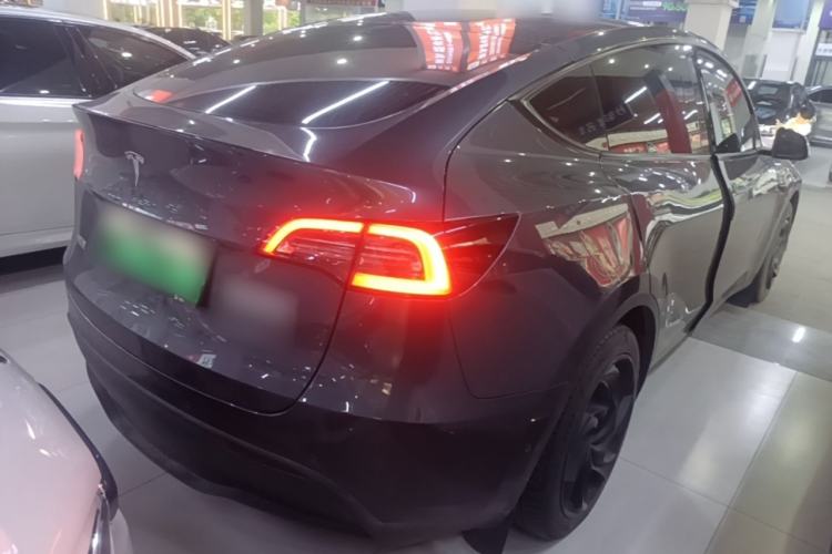 Used Tesla Model Y 2022 Rear-Wheel-Drive Version Rear Right 45 Deg