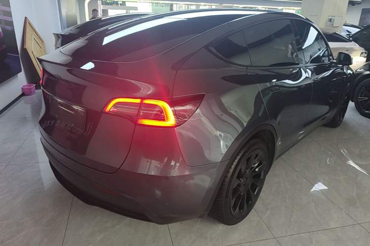 Used Tesla Model Y 2022 Long-Range All-Wheel-Drive Version Rear Right 45 Deg