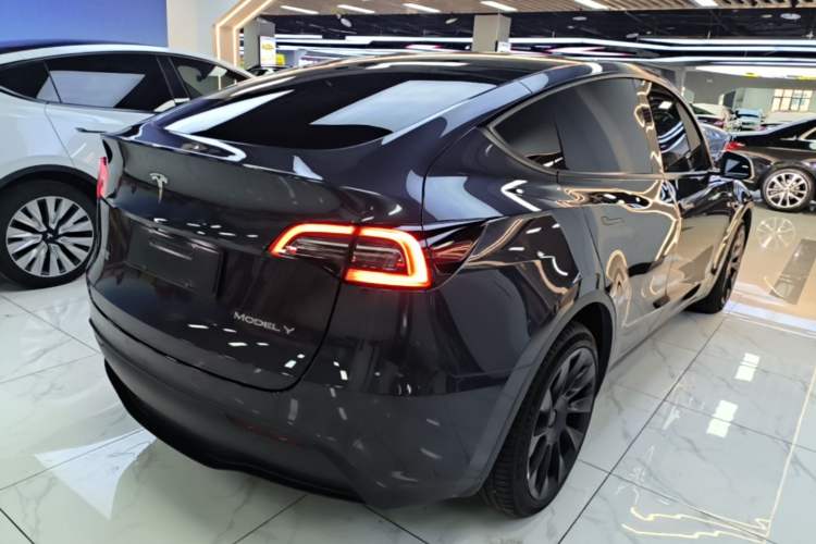 Used Tesla Model Y 2022 Long-Range All-Wheel-Drive Version Rear Right 45 Deg