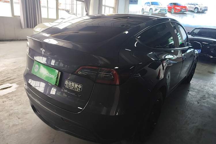 Used Tesla Model Y 2022 Rear-Wheel-Drive Version Rear Right 45 Deg