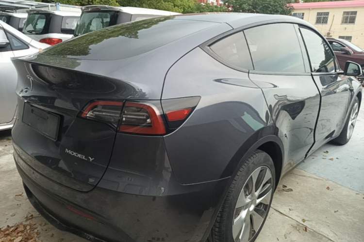 Used Tesla Model Y 2022 Rear-Wheel-Drive Version Rear Right 45 Deg