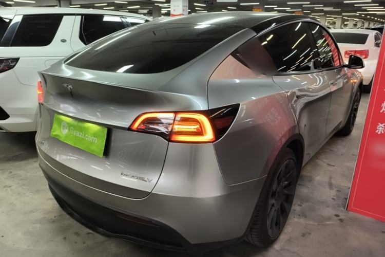 Used Tesla Model Y 2022 Rear-Wheel-Drive Version Rear Right 45 Deg
