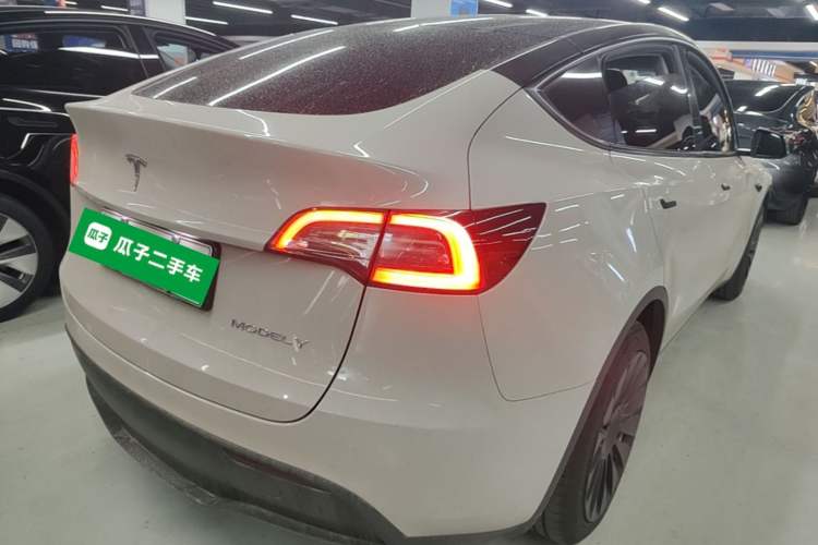 Used Tesla Model Y 2022 Rear-Wheel-Drive Version Rear Right 45 Deg
