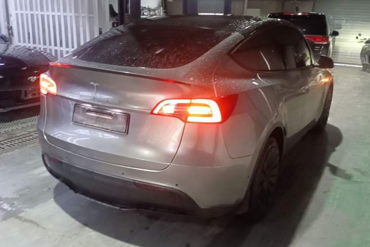 Used Tesla Model Y 2022 Long-Range All-Wheel-Drive Version Rear Right 45 Deg