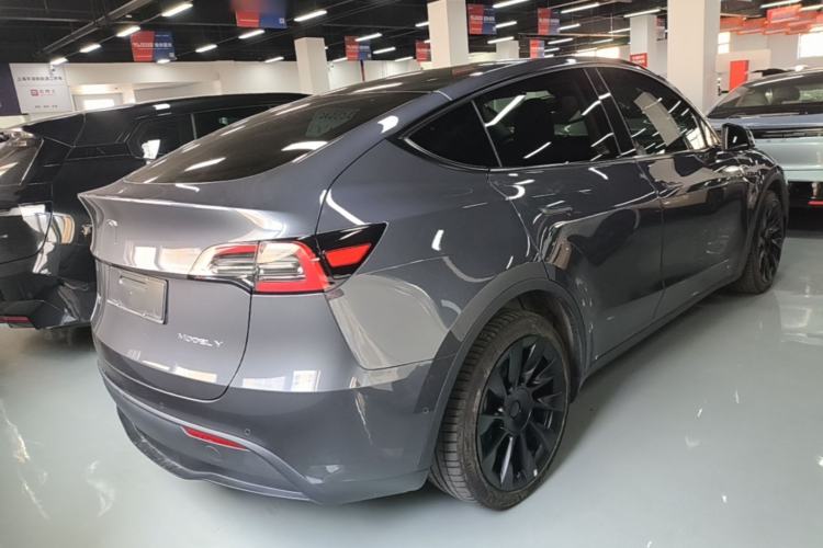 Used Tesla Model Y 2022 Long-Range All-Wheel-Drive Version Rear Right 45 Deg
