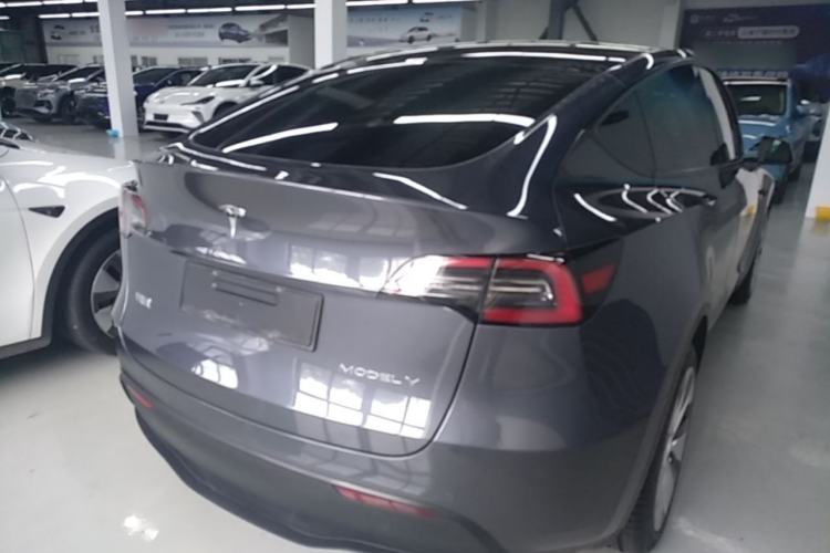 Used Tesla Model Y 2022 Rear-Wheel-Drive Version Rear Right 45 Deg