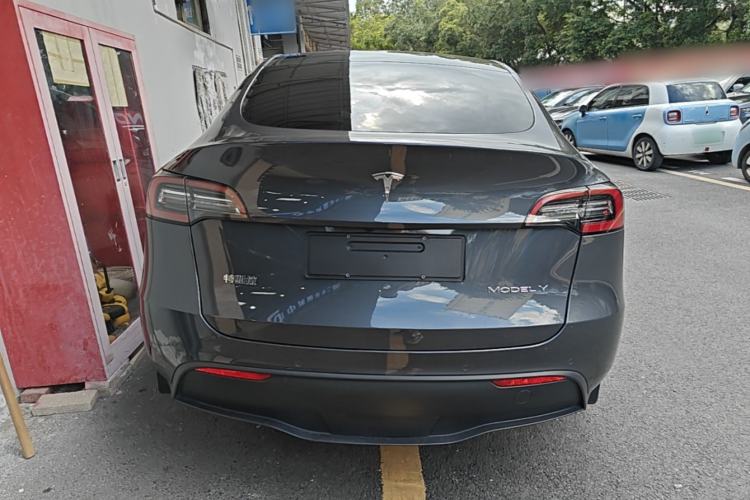 Used Tesla Model Y 2022 Long-Range All-Wheel-Drive Version Rear