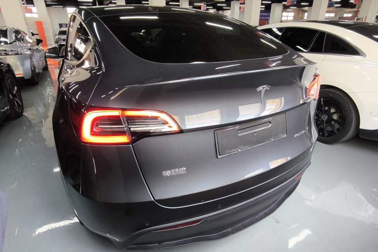 Used Tesla Model Y 2022 Long-Range All-Wheel-Drive Version Rear