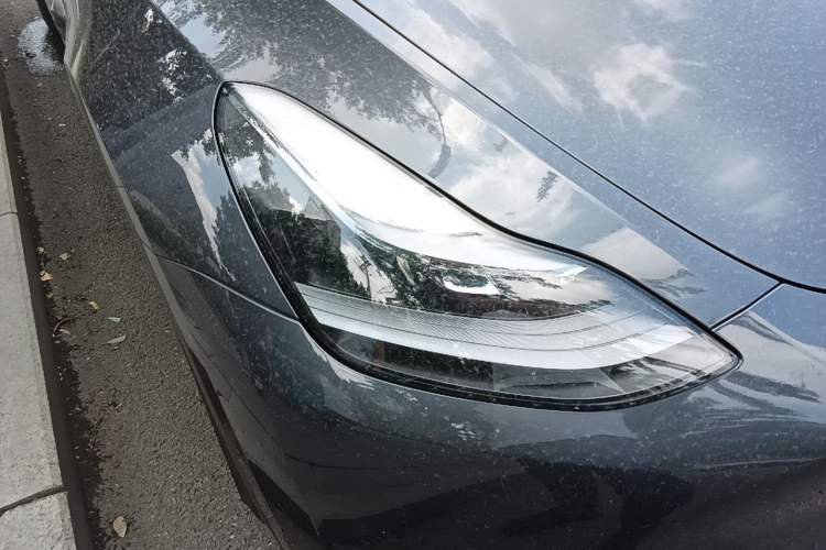 Used Tesla Model Y 2022 Rear-Wheel-Drive Version Right Front Headlight