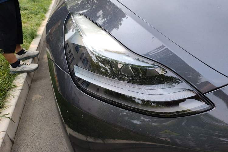 Used Tesla Model Y 2022 Revised Version Long-Range All-Wheel Drive Right Front Headlight
