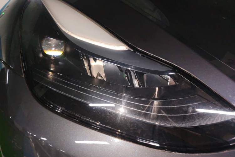 Used Tesla Model Y 2022 Revised Version Rear-Wheel Drive Right Front Headlight
