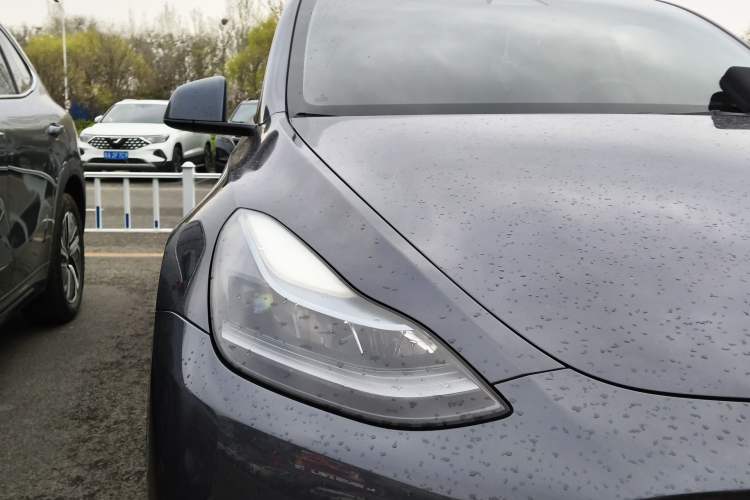 Used Tesla Model Y 2022 Performance High-Performance All-Wheel-Drive Version Right Front Headlight