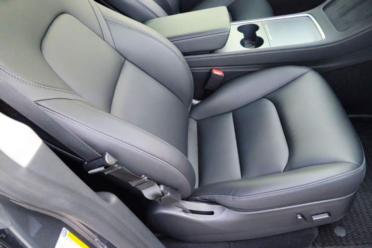 Used Tesla Model Y 2022 Revised Version Rear-Wheel Drive Right Front Seat