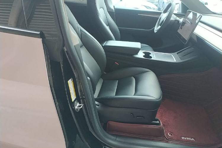 Used Tesla Model Y 2022 Rear-Wheel-Drive Version Right Front Seat