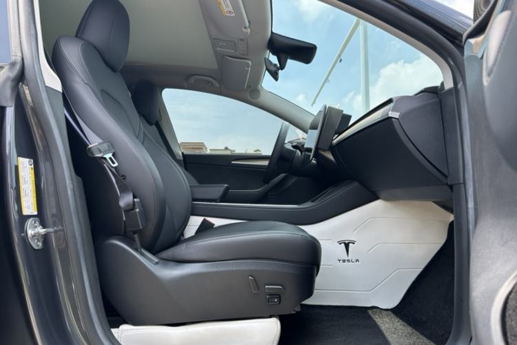 Used Tesla Model Y 2022 Revised Version Long-Range All-Wheel Drive Right Front Seat