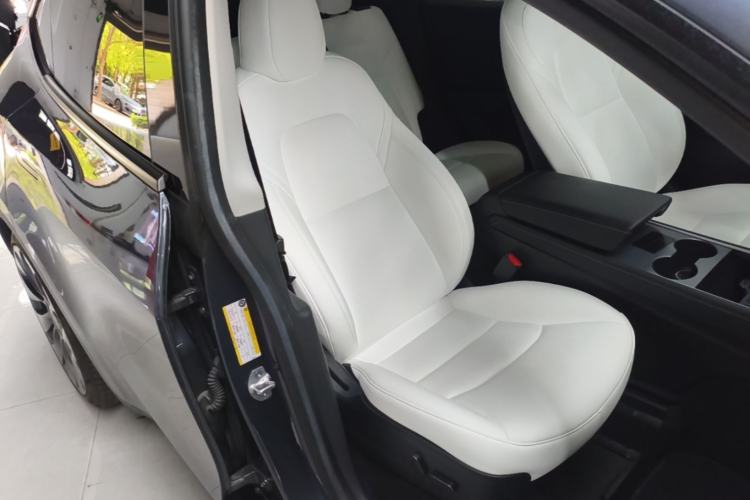 Used Tesla Model Y 2022 Performance High-Performance All-Wheel-Drive Version Right Front Seat