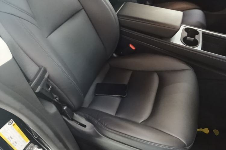 Used Tesla Model Y 2022 Performance High-Performance All-Wheel-Drive Version Right Front Seat