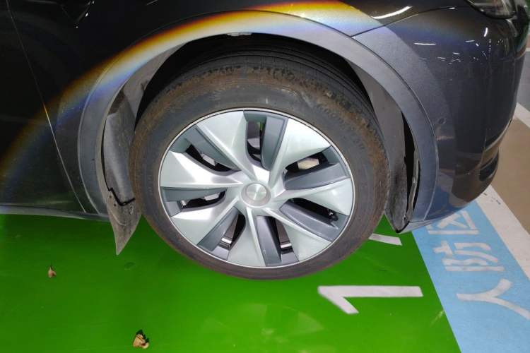 Used Tesla Model Y 2022 Revised Version Rear-Wheel Drive Right Front Wheel Hub