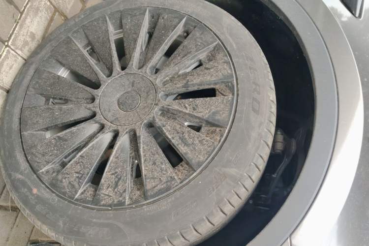Used Tesla Model Y 2022 Revised Version Rear-Wheel Drive Right Front Wheel Hub