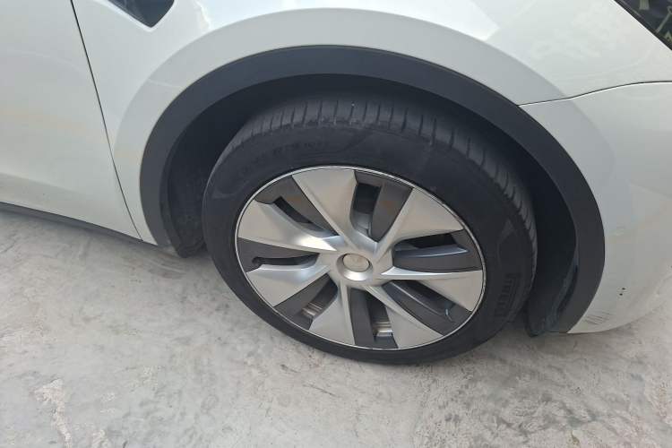 Used Tesla Model Y 2022 Revised Version Rear-Wheel Drive Right Front Wheel Hub