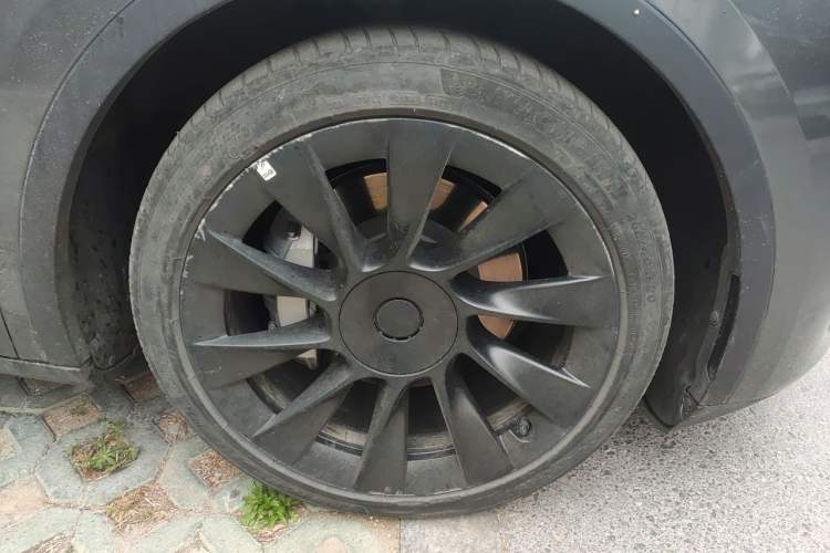 Used Tesla Model Y 2022 Revised Version Rear-Wheel Drive Right Front Wheel Hub