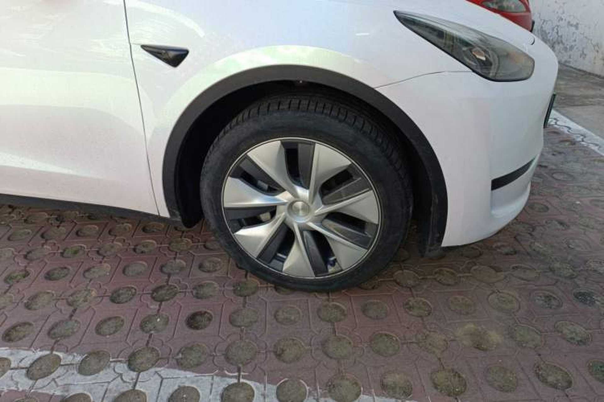 Used Tesla Model Y 2022 Revised Version Rear-Wheel Drive Right Front Wheel Hub
