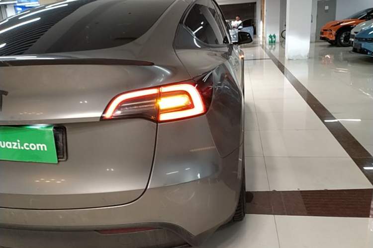Used Tesla Model Y 2022 Rear-Wheel-Drive Version Right Rear Taillight