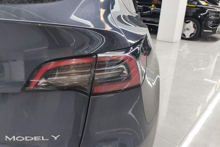 Used Tesla Model Y 2022 Revised Version Rear-Wheel Drive Right Rear Taillight