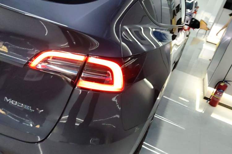 Used Tesla Model Y 2022 Revised Version Rear-Wheel Drive Right Rear Taillight