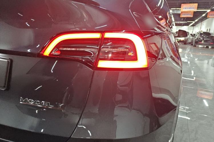 Used Tesla Model Y 2022 Revised Version Rear-Wheel Drive Right Rear Taillight