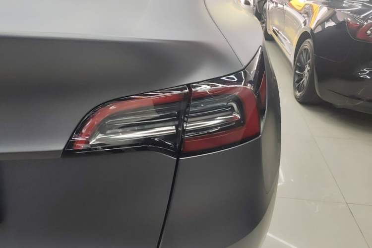Used Tesla Model Y 2022 Revised Version Rear-Wheel Drive Right Rear Taillight