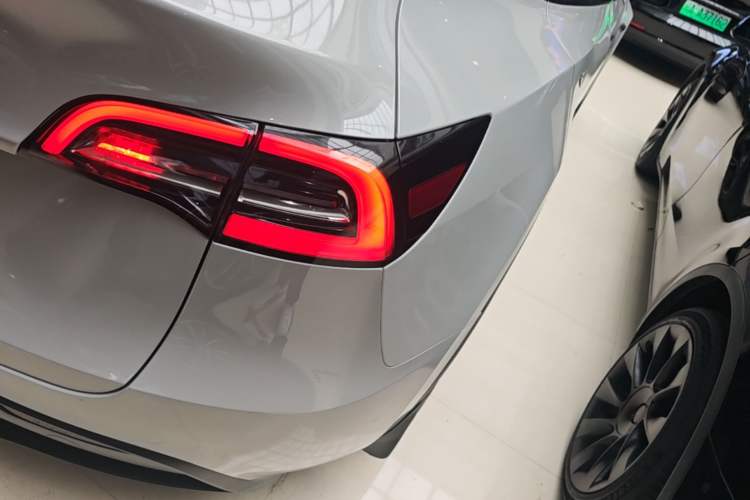 Used Tesla Model Y 2022 Rear-Wheel-Drive Version Right Rear Taillight