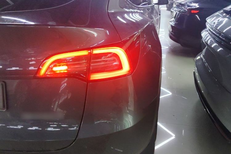 Used Tesla Model Y 2022 Revised Version Long-Range All-Wheel Drive Right Rear Taillight