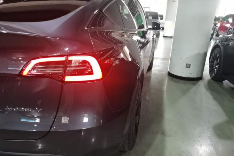 Used Tesla Model Y 2022 Revised Version Rear-Wheel Drive Right Rear Taillight
