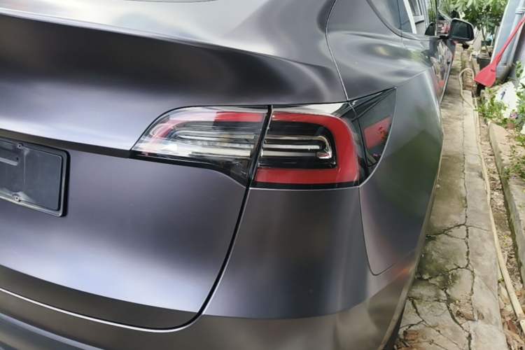 Used Tesla Model Y 2022 Rear-Wheel-Drive Version Right Rear Taillight