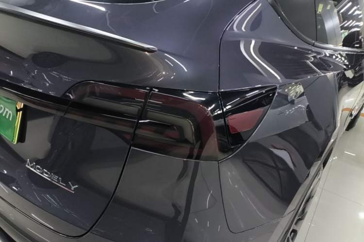 Used Tesla Model Y 2022 Performance High-Performance All-Wheel-Drive Version Right Rear Taillight