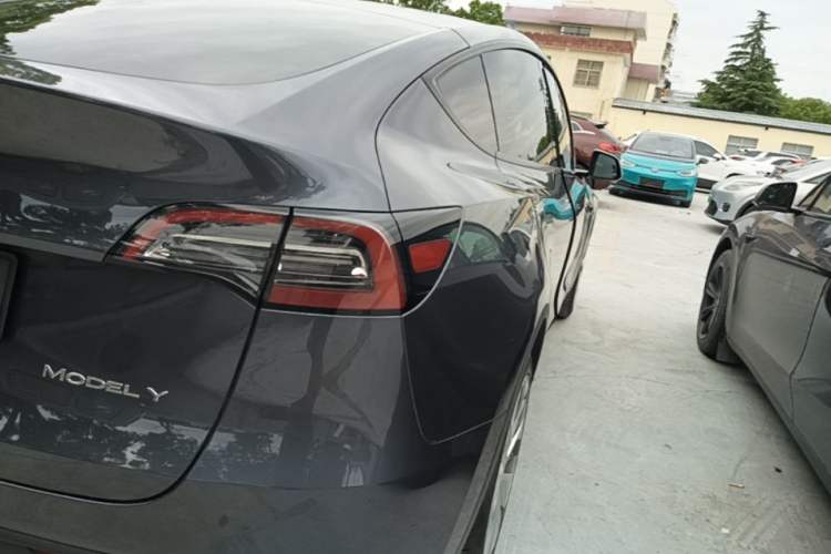 Used Tesla Model Y 2022 Rear-Wheel-Drive Version Right Rear Taillight