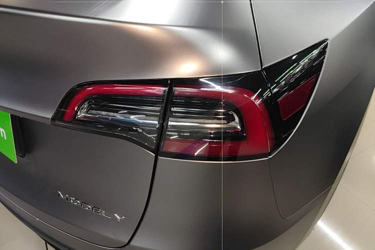 Used Tesla Model Y 2022 Revised Version Rear-Wheel Drive Right Rear Taillight